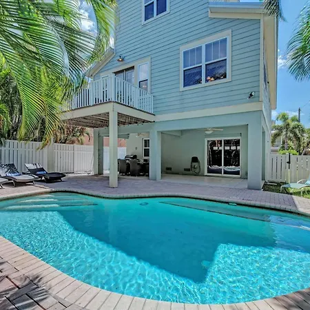 Crosswind Cottage By Beach Retreats